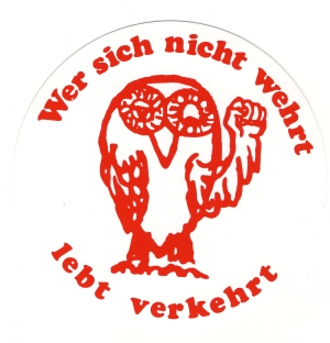 http://www.linke-t-shirts.de/images/cover300/wer-sich-nicht-wehrt-lebt-verkehrt_DLF64720.jpg