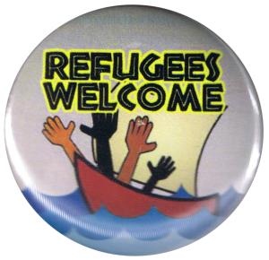 37mm Button: Refugees welcome