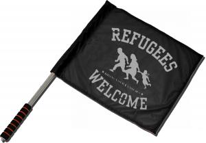 Fahne / Flagge (ca. 40x35cm): Refugees welcome (schwarz/grauer Druck)