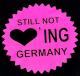 Zum tailliertes Tanktop "Still Not Loving Germany" für 13,12 € gehen.
