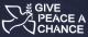Zum tailliertes Tanktop "Give Peace A Chance" für 13,12 € gehen.