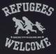 Zum T-Shirt "Refugees welcome (schwarz/grauer Druck)" für 15,00 € gehen.