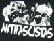 Zum T-Shirt "Antifascistas" für 13,12 € gehen.