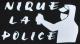 Zum Kapuzen-Pullover "Nique la police" für 30,00 € gehen.