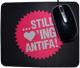 Zum Mousepad "... still loving antifa!" für 7,00 € gehen.