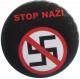 Zur Artikelseite von "Durchgestrichenes Hakenkreuz - Stop Nazi", 25mm Magnet-Button für 2,00 €