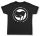 Zum Fairtrade T-Shirt "Antifaschistische Aktion (schwarz/schwarz) ohne Schrift" für 18,10 € gehen.