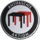 Zum 37mm Button "Antifascis TISCHE Aktion" für 1,00 € gehen.