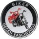 Zum 25mm Button "Biker gegen Faschismus" für 0,90 € gehen.