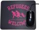 Zum Mousepad "Refugees welcome (pink)" für 7,00 € gehen.