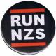 Zum 50mm Magnet-Button "RUN NZS" für 3,00 € gehen.