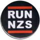Zum 25mm Button "RUN NZS" für 0,90 € gehen.