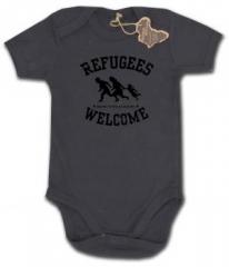 Zum Babybody "Refugees welcome (schwarz)" für 9,90 € gehen.