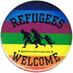 Zum 37mm Magnet-Button "Refugees welcome (bunt)" für 2,50 € gehen.