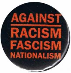 Zum 50mm Magnet-Button "Against Racism, Fascism, Nationalism" für 3,00 € gehen.
