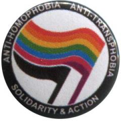 Zum 50mm Magnet-Button "Anti-Homophobia - Anti-Transphobia - Solidarity and Action" für 3,00 € gehen.