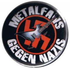 Zum 50mm Magnet-Button "Metalfans gegen Nazis (schwarz)" für 3,00 € gehen.