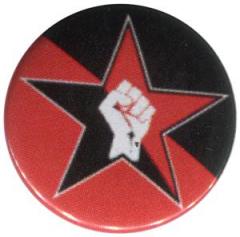 Zum 50mm Magnet-Button "Stern Faust (schwarz/roter Hintergrund)" für 3,00 € gehen.