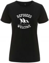 Zum/zur  tailliertes Fairtrade T-Shirt "Refugees welcome (weiß)" für 18,10 € gehen.
