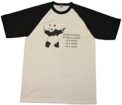 Zum T-Shirt "destroy racism - be like a panda" für 13,12 € gehen.
