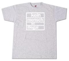 Zum T-Shirt "Kein Mensch ist Illegal (grau, weißer Druck)" für 13,12 € gehen.