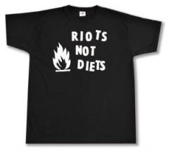 Zum T-Shirt "Riots not diets" für 15,00 € gehen.
