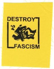 Zum Aufnäher "Destroy Fascism" für 1,61 € gehen.