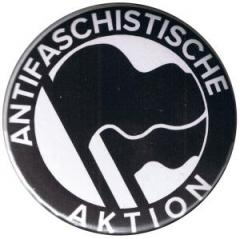 Zum 50mm Button "Antifaschistische Aktion (1932, schwarz/schwarz)" für 1,20 € gehen.