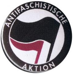 Zum 50mm Button "Antifaschistische Aktion (schwarz/lila)" für 1,40 € gehen.
