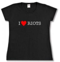 Zum tailliertes T-Shirt "I love Riots" für 14,00 € gehen.