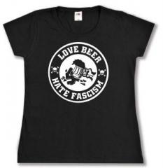 Zum tailliertes T-Shirt "Love Beer Hate Fascism" für 14,00 € gehen.