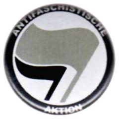 Zum 25mm Button "Antifaschistische Aktion (grau/schwarz)" für 0,90 € gehen.