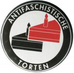 Zum 25mm Button "Antifaschistische Torten" für 0,90 € gehen.