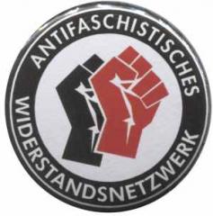 Zum 25mm Button "Antifaschistisches Widerstandsnetzwerk - Fäuste (schwarz/rot)" für 1,00 € gehen.