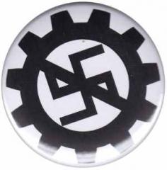 Zum 25mm Button "EBM gegen Nazis" für 0,90 € gehen.