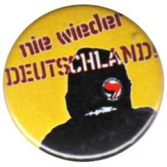 Zum 25mm Button "Nie wieder Deutschland!" für 0,80 € gehen.