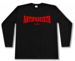 Zum Longsleeve "Antifascista Siempre" für 13,12 € gehen.