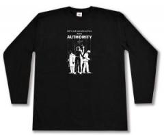 Zum Longsleeve "Let´s cut ourselves free from authority" für 13,12 € gehen.