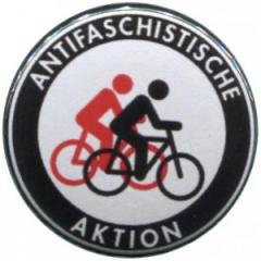 Zum 25mm Magnet-Button "Antifaschistische Aktion (Fahrräder)" für 2,00 € gehen.