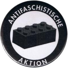 Zum 25mm Magnet-Button "Antifaschistische Aktion - schwarzer Block" für 2,00 € gehen.