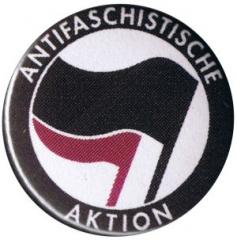 Zum 25mm Magnet-Button "Antifaschistische Aktion (schwarz/lila)" für 2,00 € gehen.