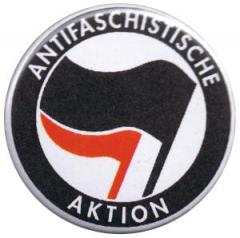 Zum 37mm Button "Antifaschistische Aktion (schwarz/rot)" für 1,10 € gehen.