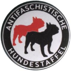 Zum 37mm Button "Antifaschistische Hundestaffel (Bulldogge)" für 1,00 € gehen.