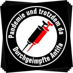 Zum Aufkleber-Paket "Pandemie und trotzdem da - Durchgeimpfte Antifa" für 1,81 € gehen.